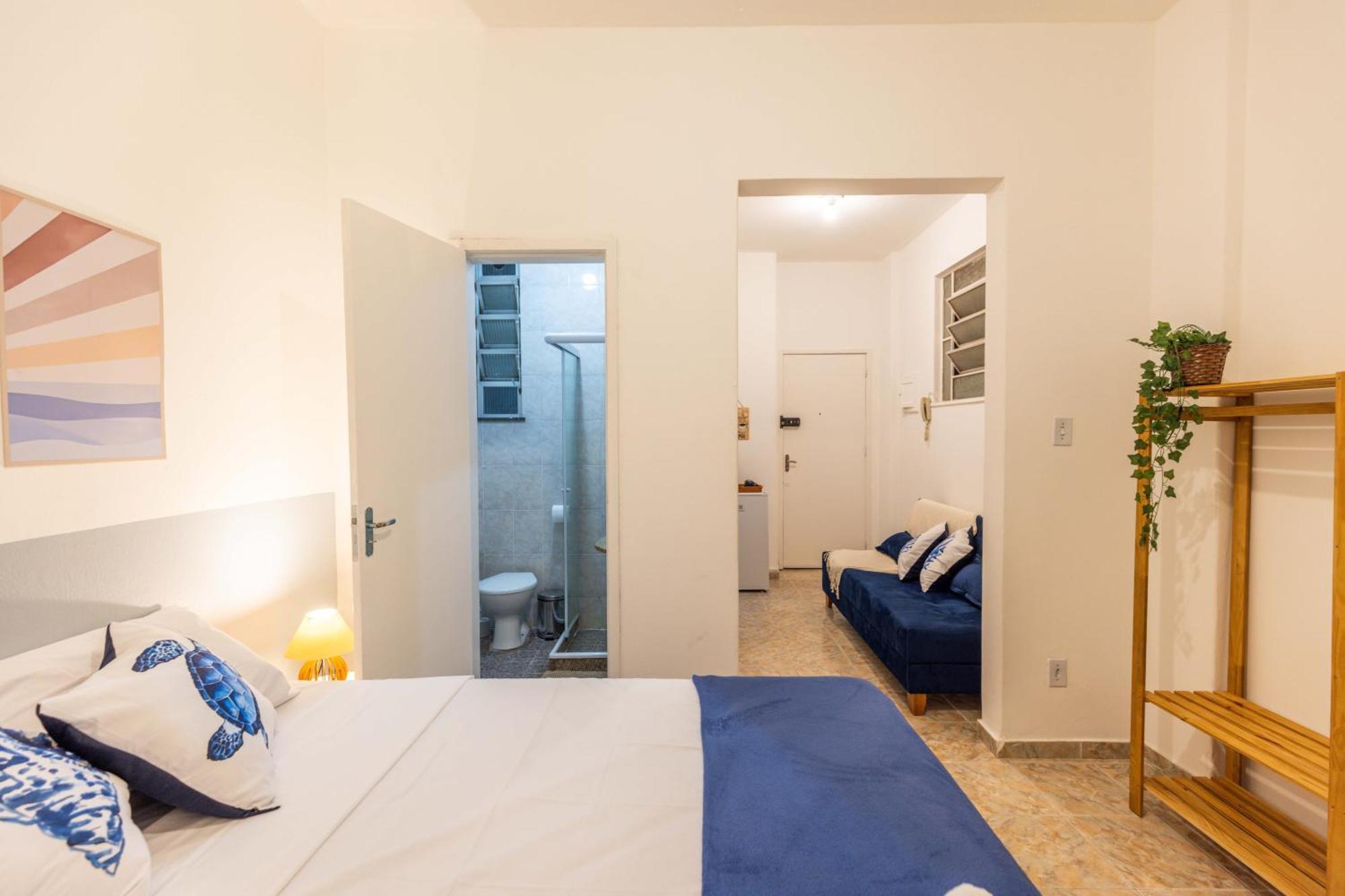 Apartment No Leme Copacabana Com Cama Queen, Ar Split, Wifi, Tvsmart, Portaria 24 E 400m Da