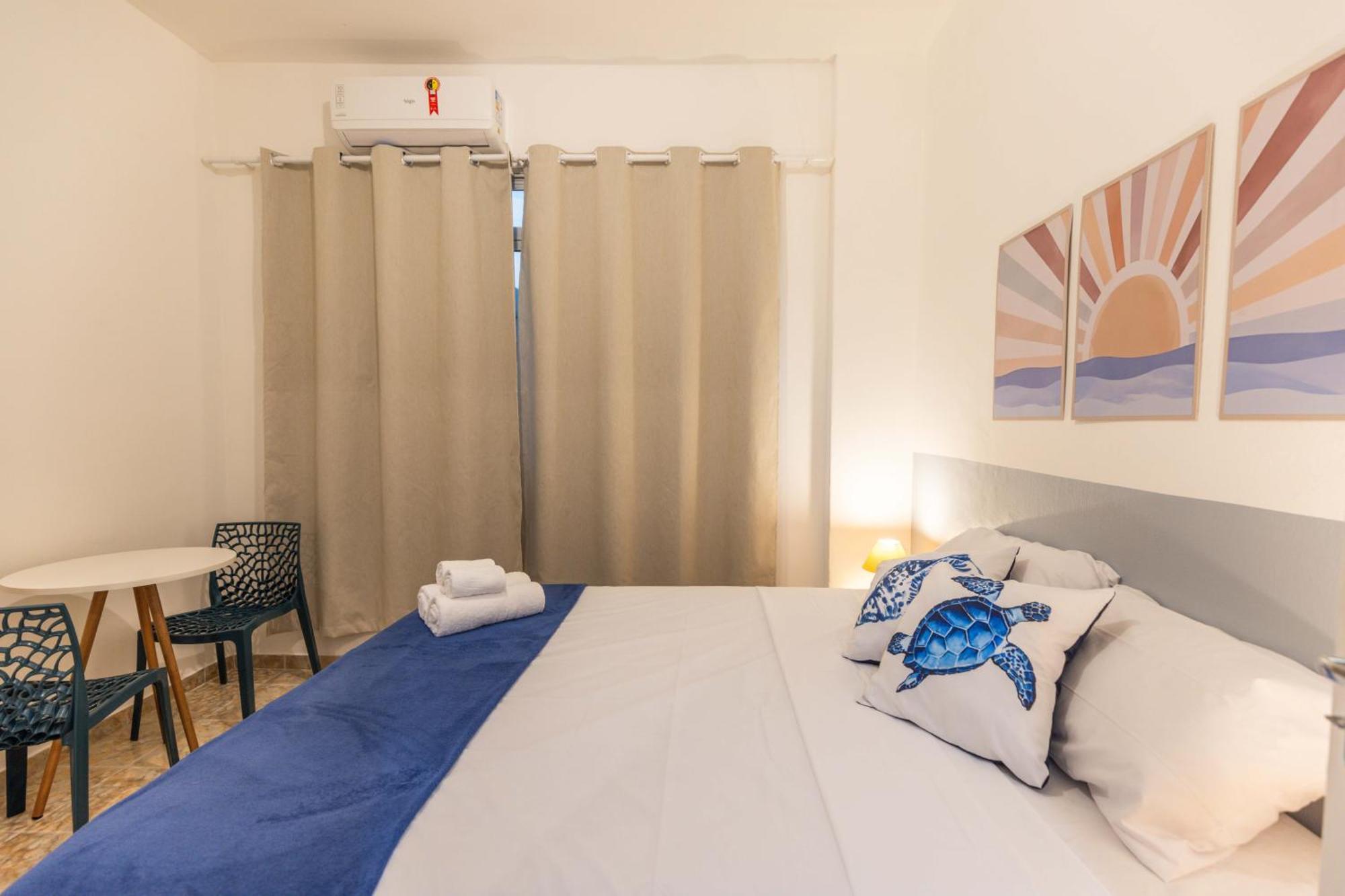 No Leme Copacabana Com Cama Queen, Ar Split, Wifi, Tvsmart, Portaria 24 E 400m Da Rio de Janeiro